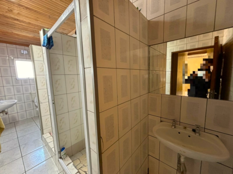 5 Bedroom Property for Sale in Belhar Western Cape